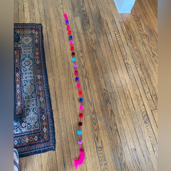 Long pom pom - Picture 1 of 3